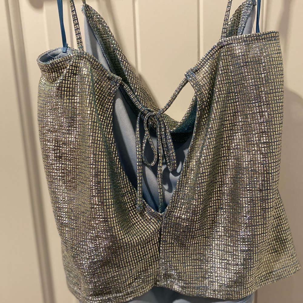 Top - Picture 2 of 3